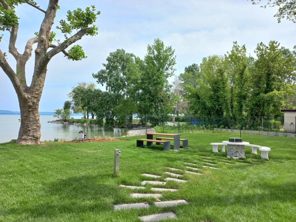 Platan Beach Apartman With Lakeview Balatonboglár Εξωτερικό φωτογραφία