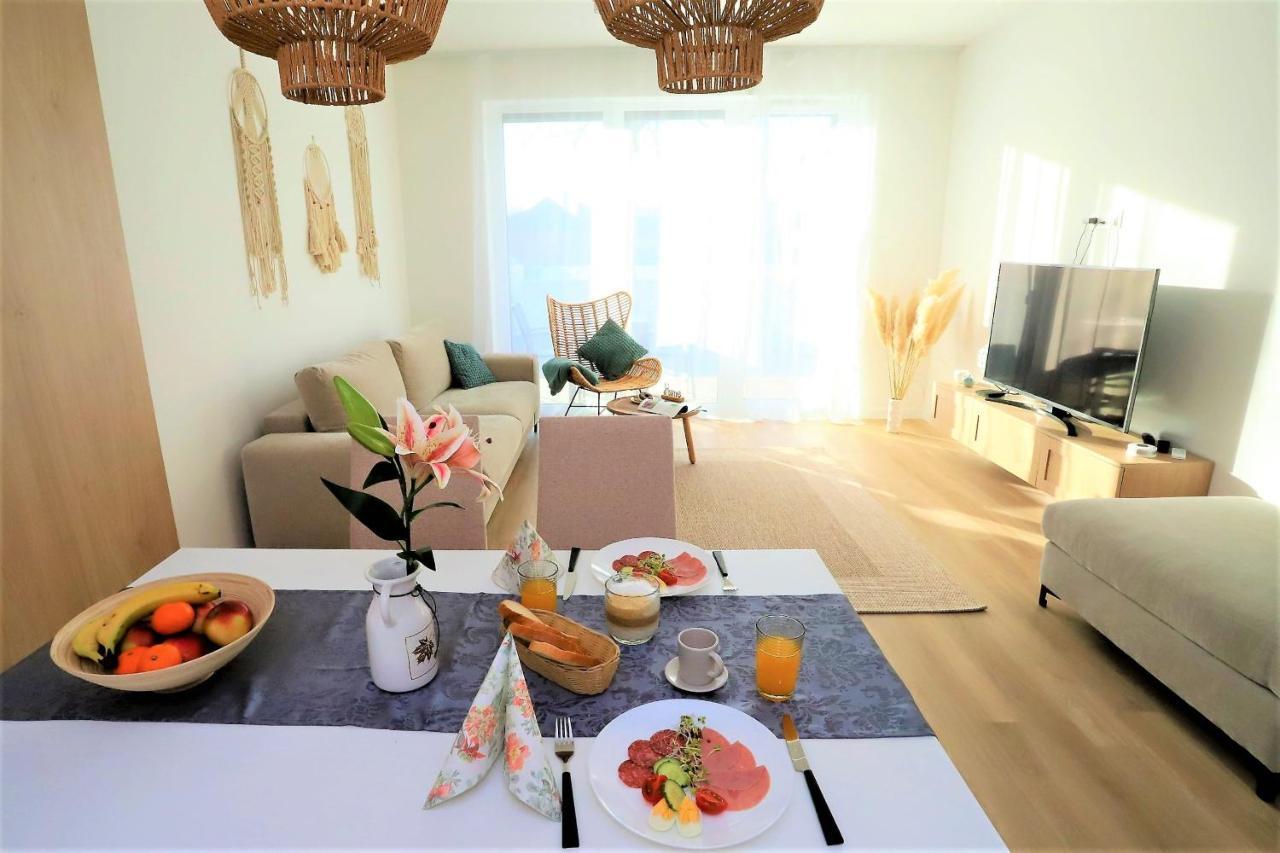 Platan Beach Apartman With Lakeview Balatonboglár Εξωτερικό φωτογραφία